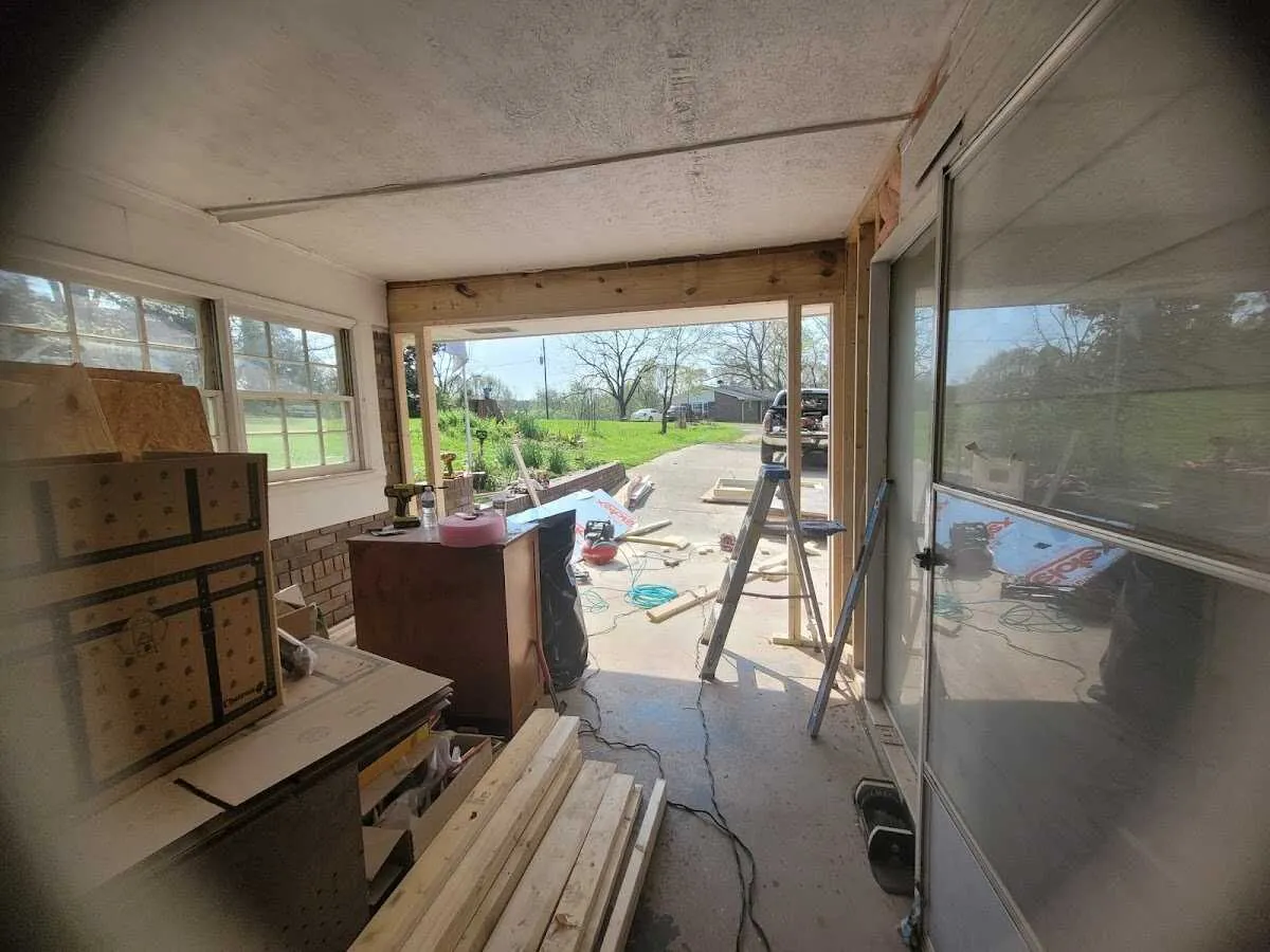 Air movers and dehumidifier for Water Mitigation Services in Bennington